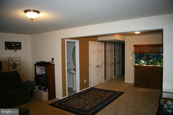 LAKELAND PLACE - Residential