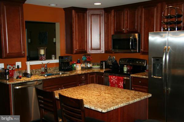 LAKELAND PLACE - Residential