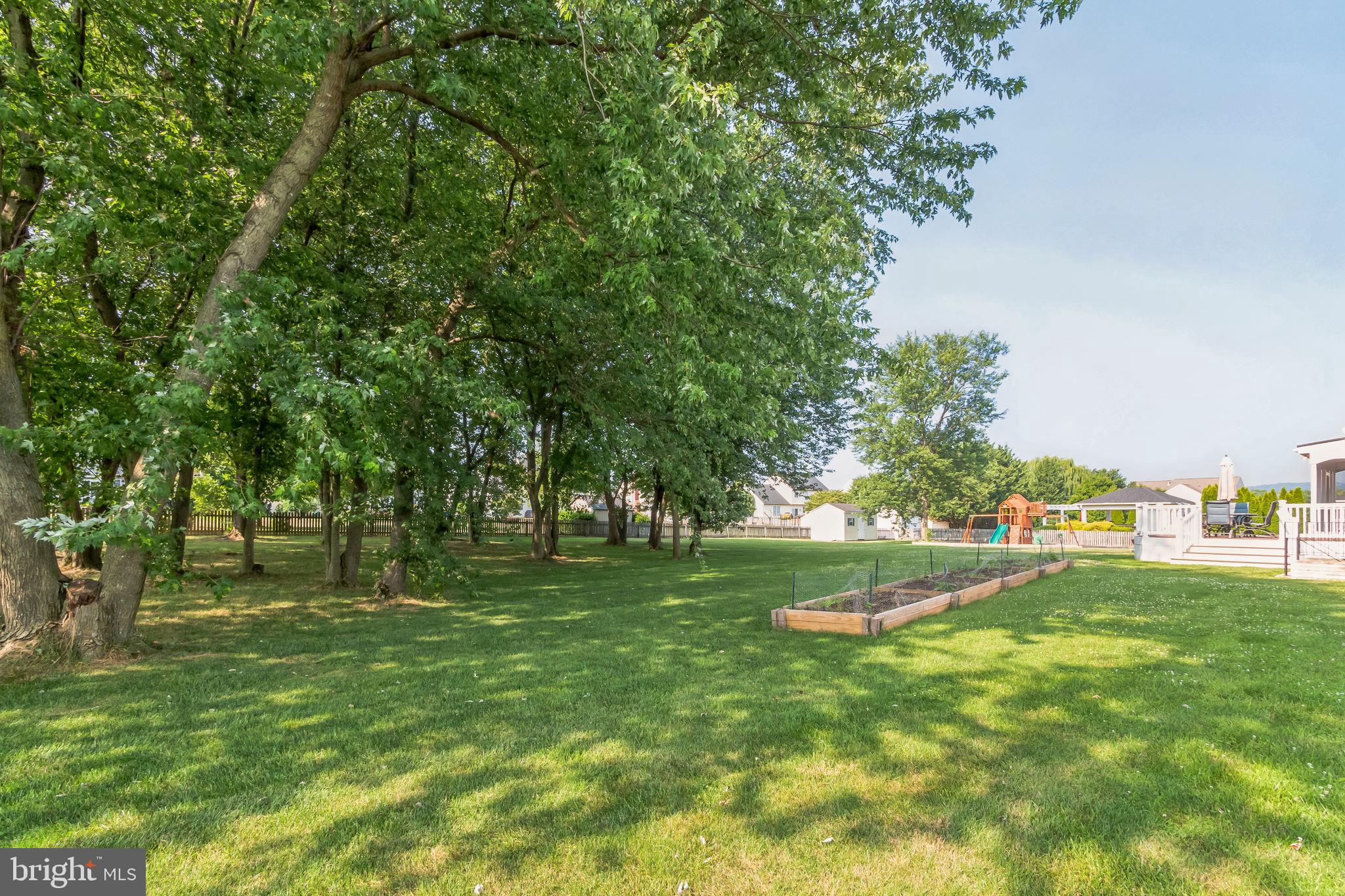 GREEN HILL MANOR - Residential Lease