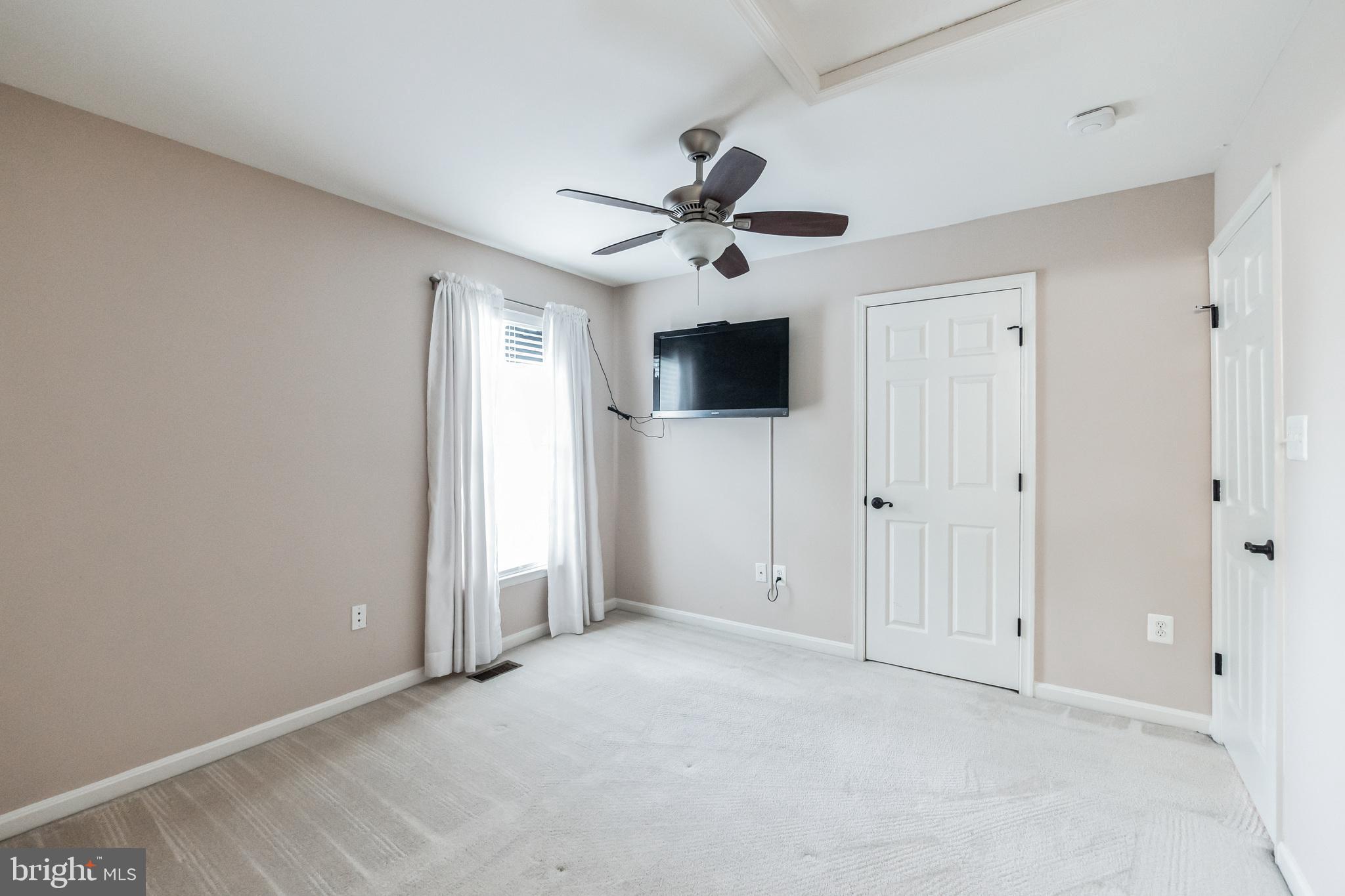 GREEN HILL MANOR - Residential Lease