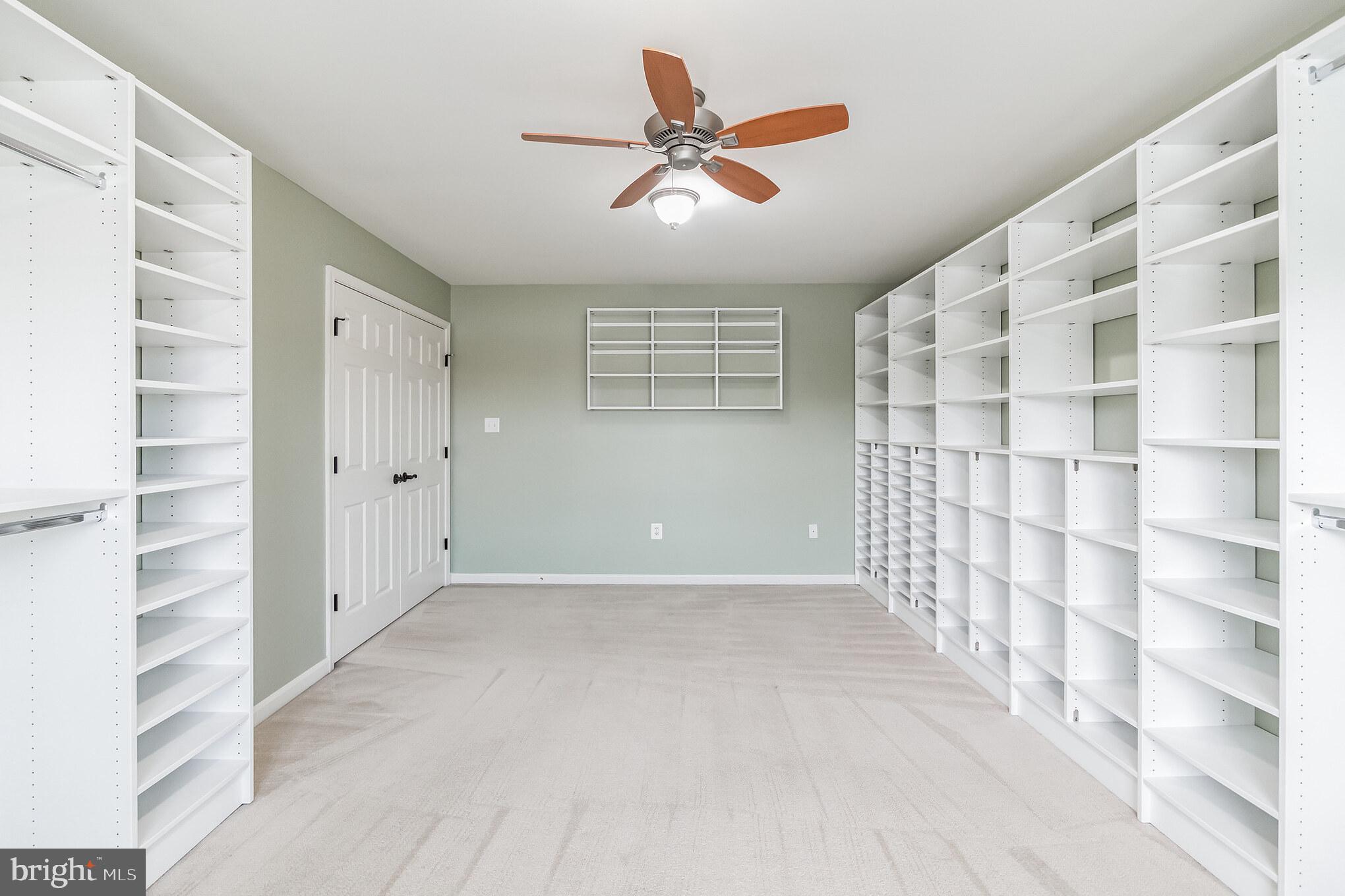 GREEN HILL MANOR - Residential Lease