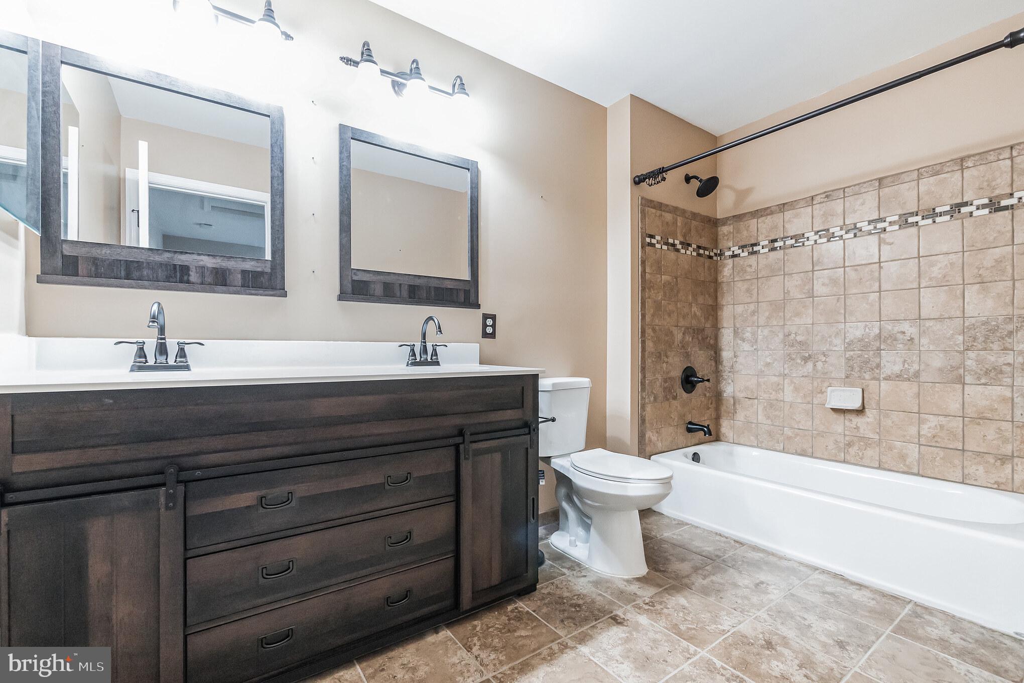 GREEN HILL MANOR - Residential Lease