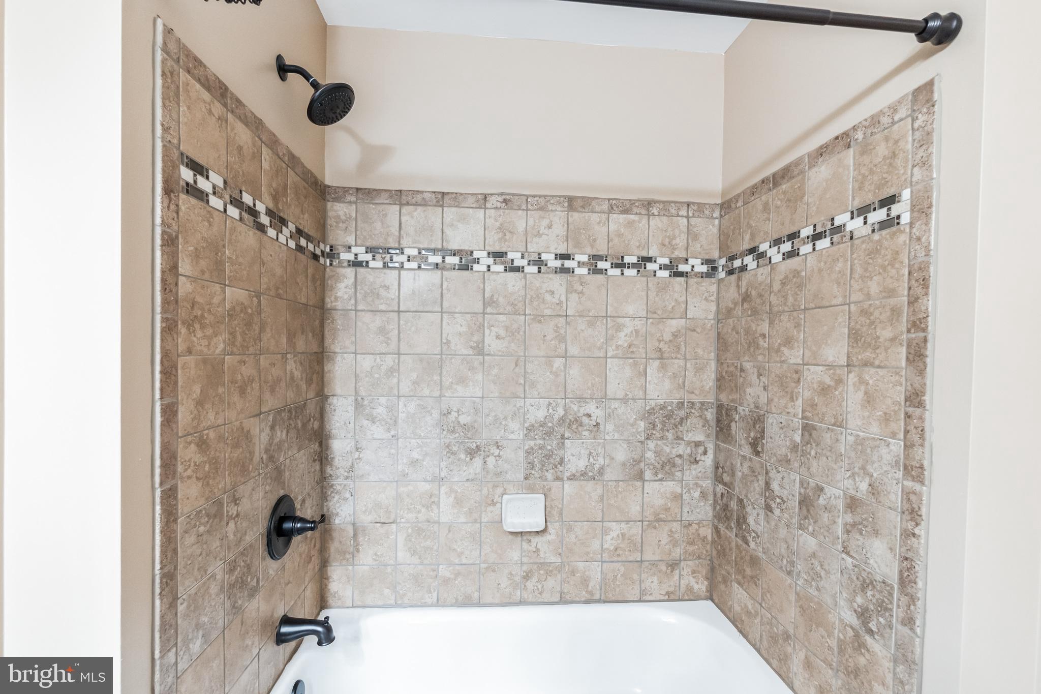 GREEN HILL MANOR - Residential Lease