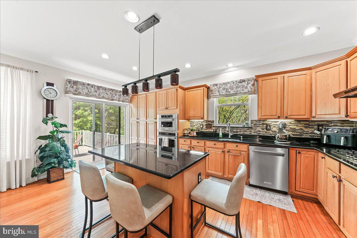 CHARLESTOWN OAKS - Residential