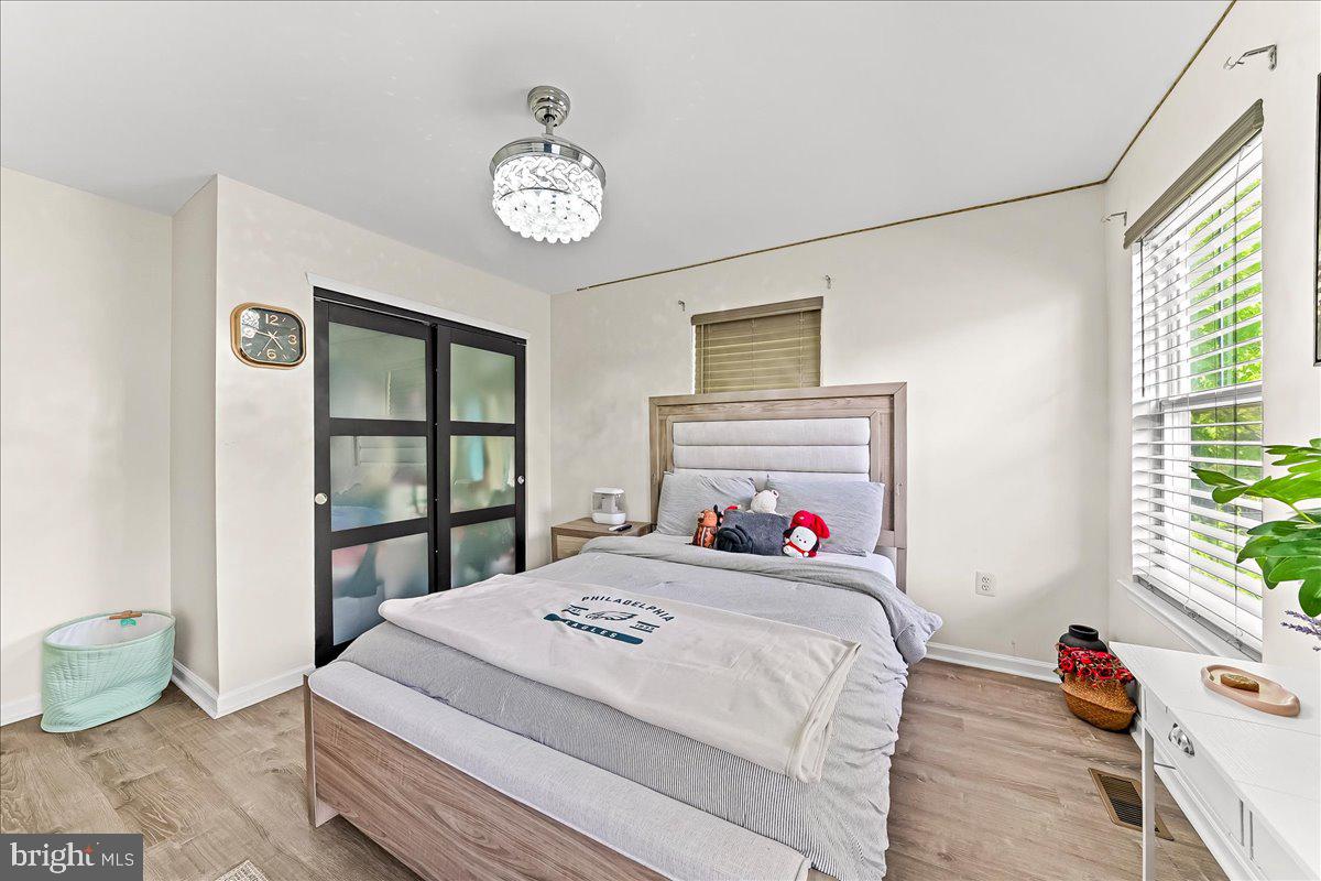 CHARLESTOWN OAKS - Residential