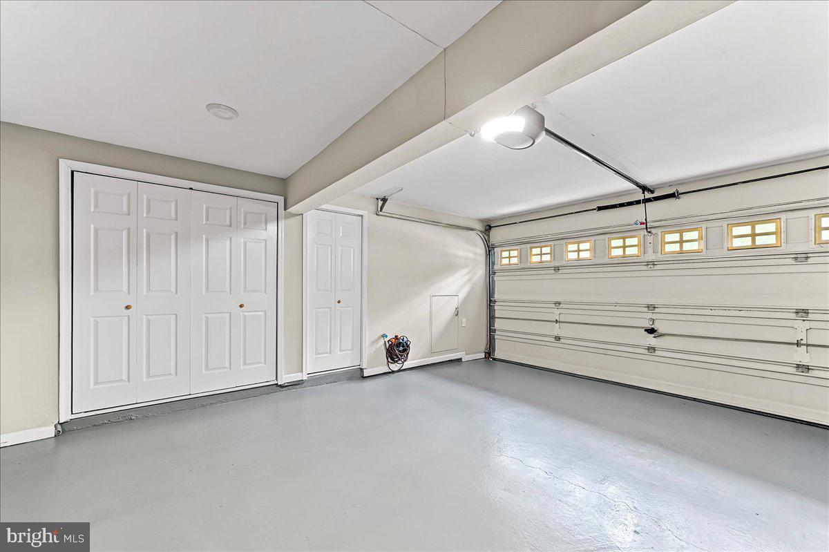CHARLESTOWN OAKS - Residential