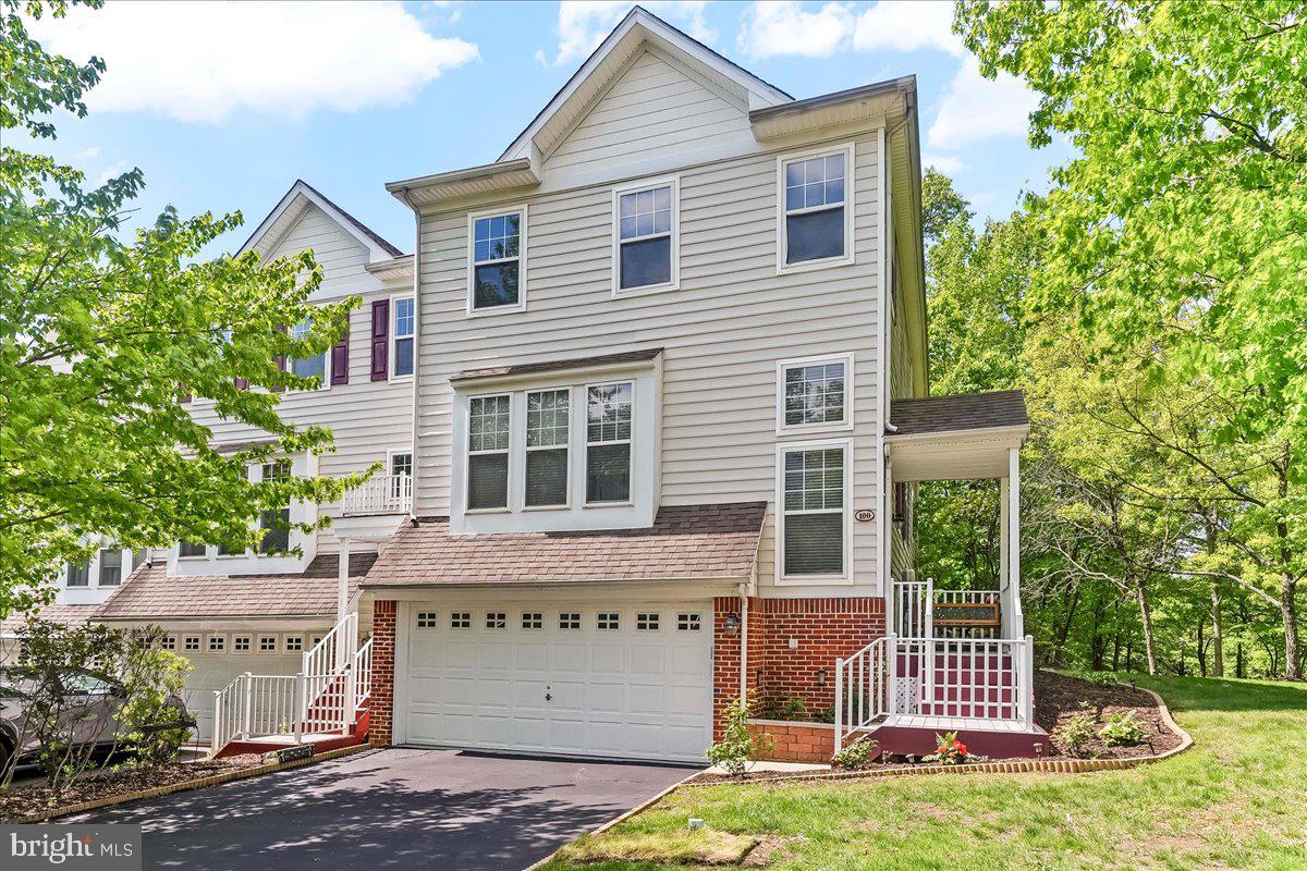 CHARLESTOWN OAKS - Residential