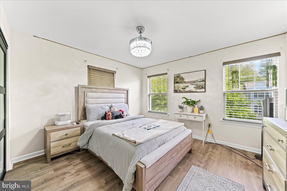 CHARLESTOWN OAKS - Residential