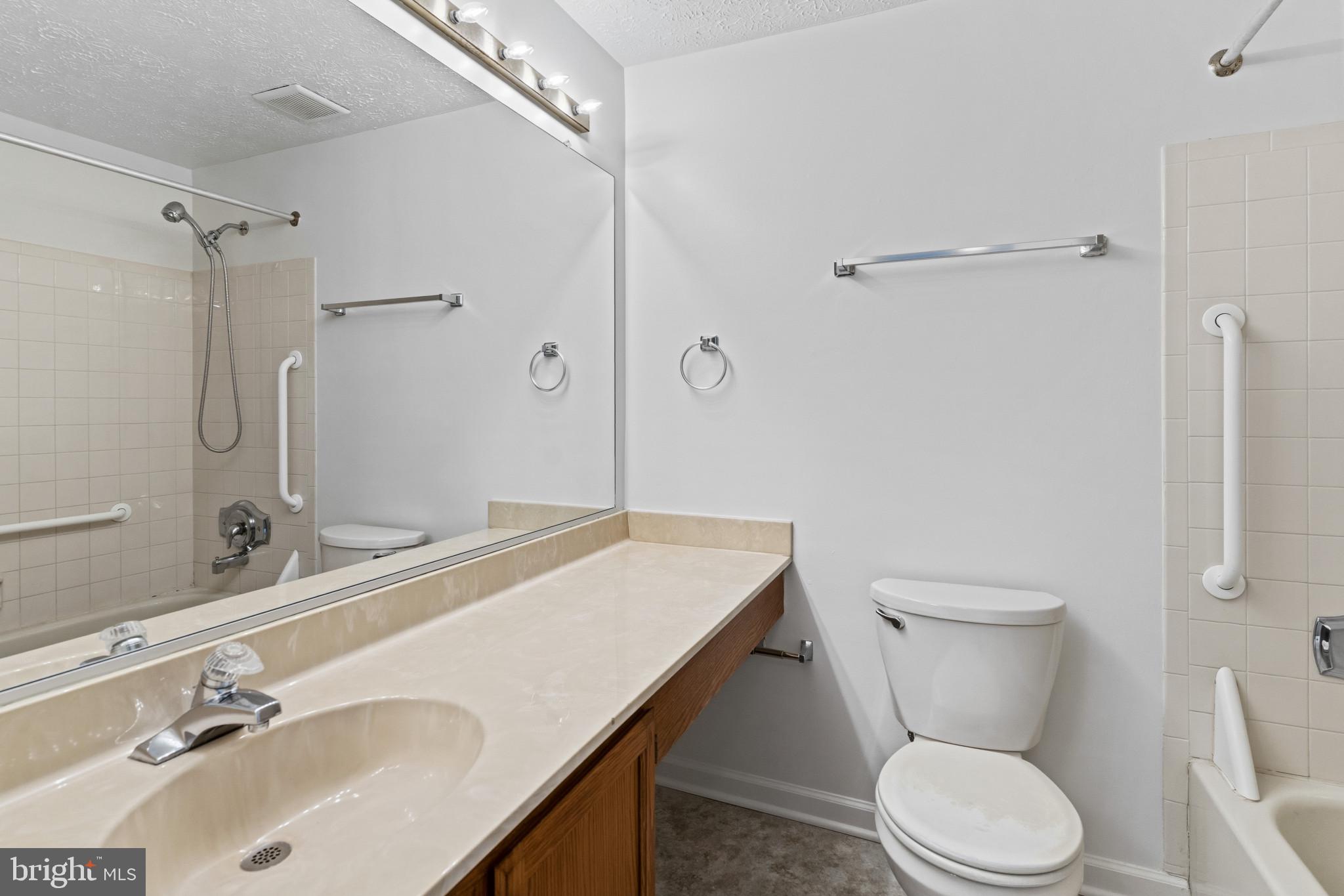 MEADOWLAND - Residential