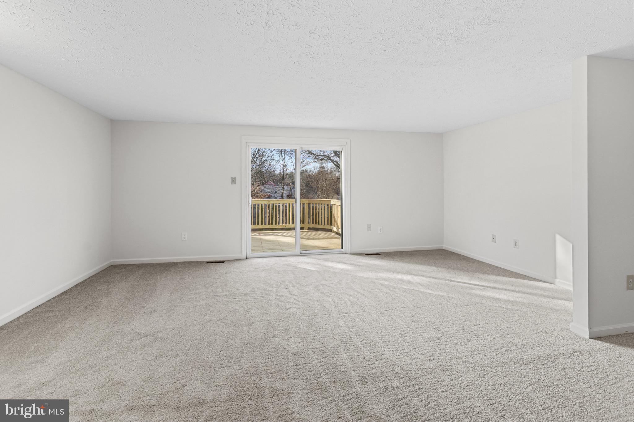 MEADOWLAND - Residential