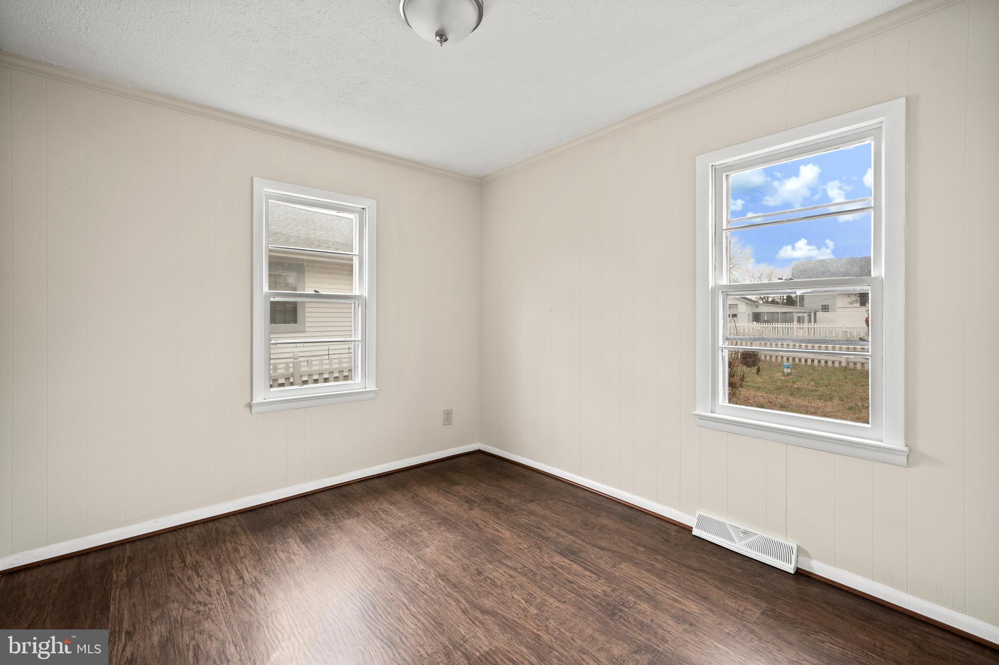 COBB ISLAND - Residential