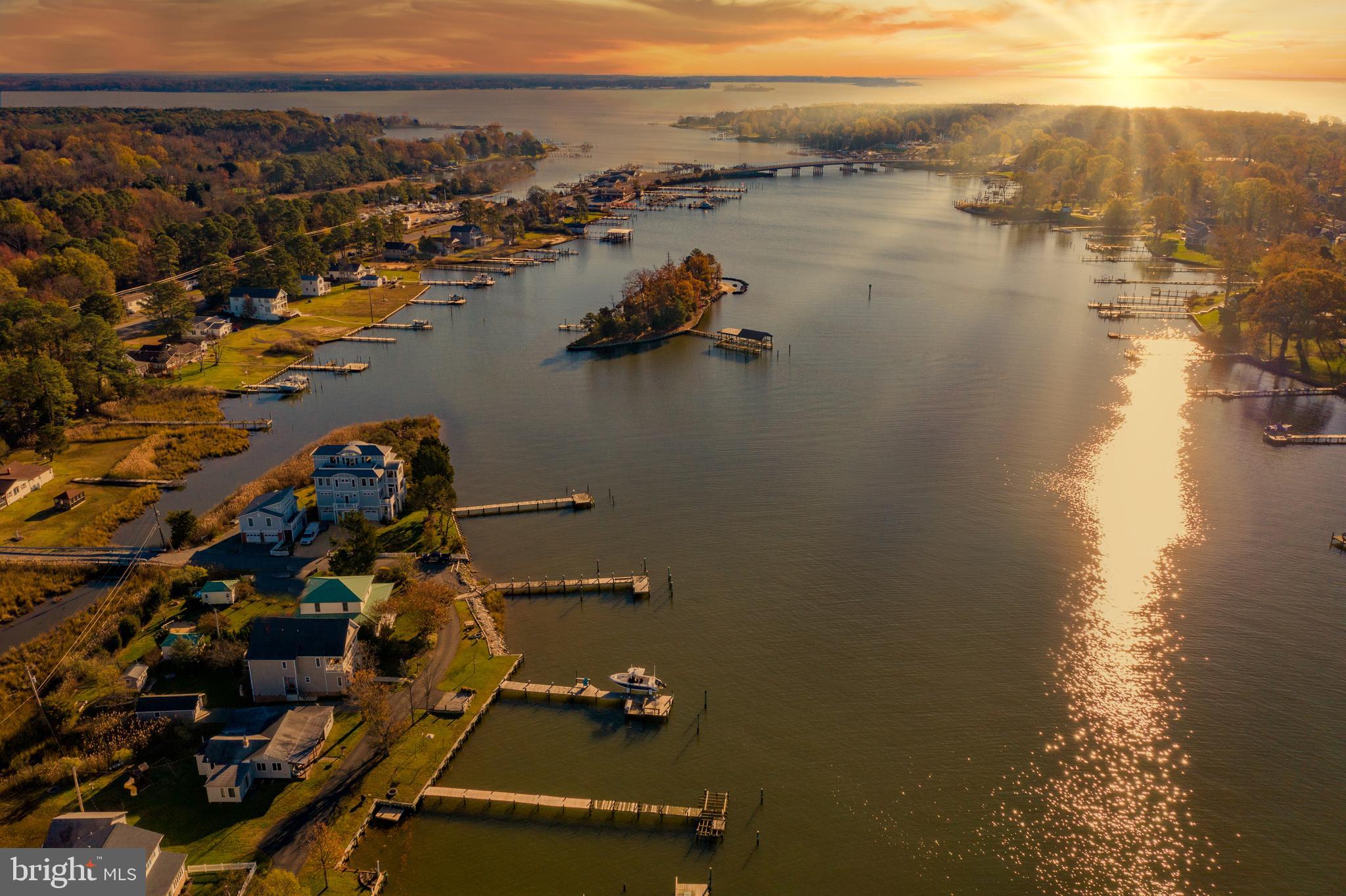COBB ISLAND - Residential