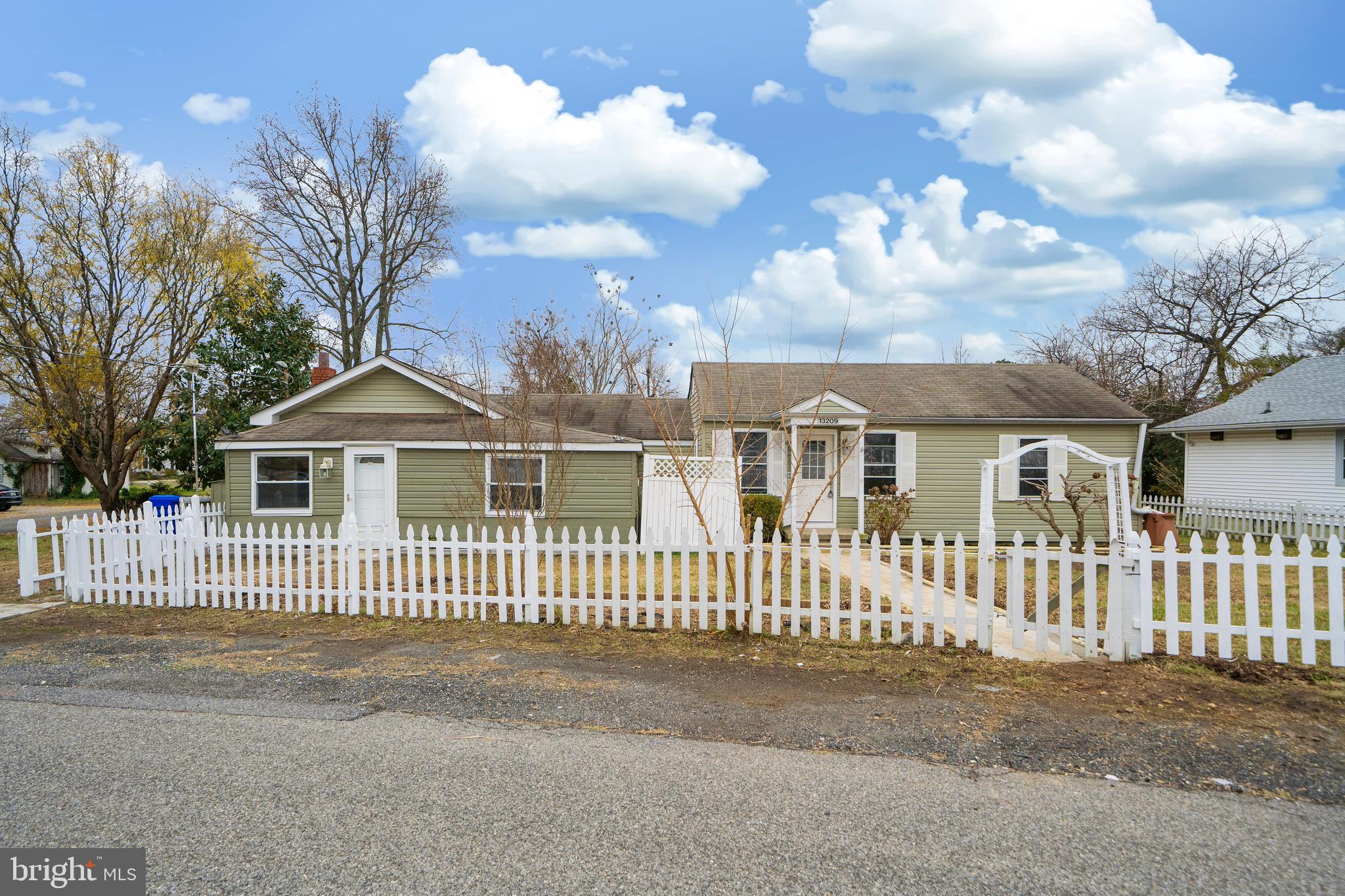 COBB ISLAND - Residential