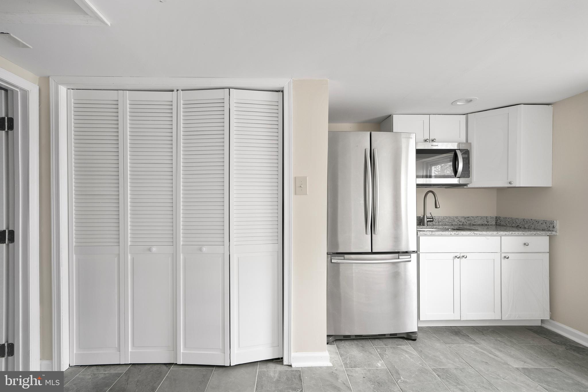 COBB ISLAND - Residential