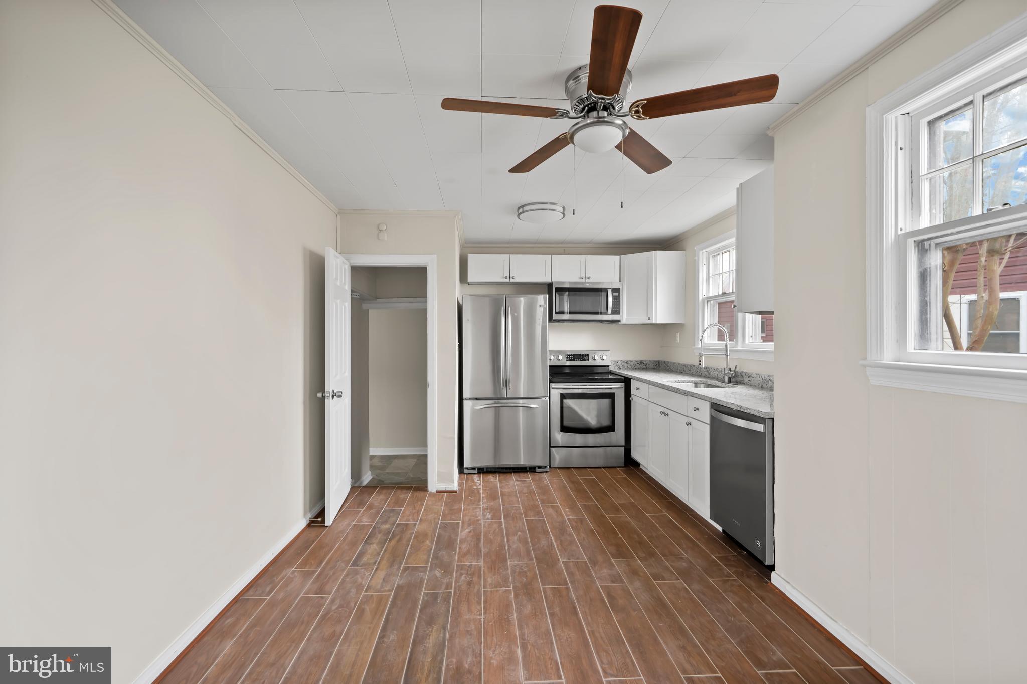 COBB ISLAND - Residential