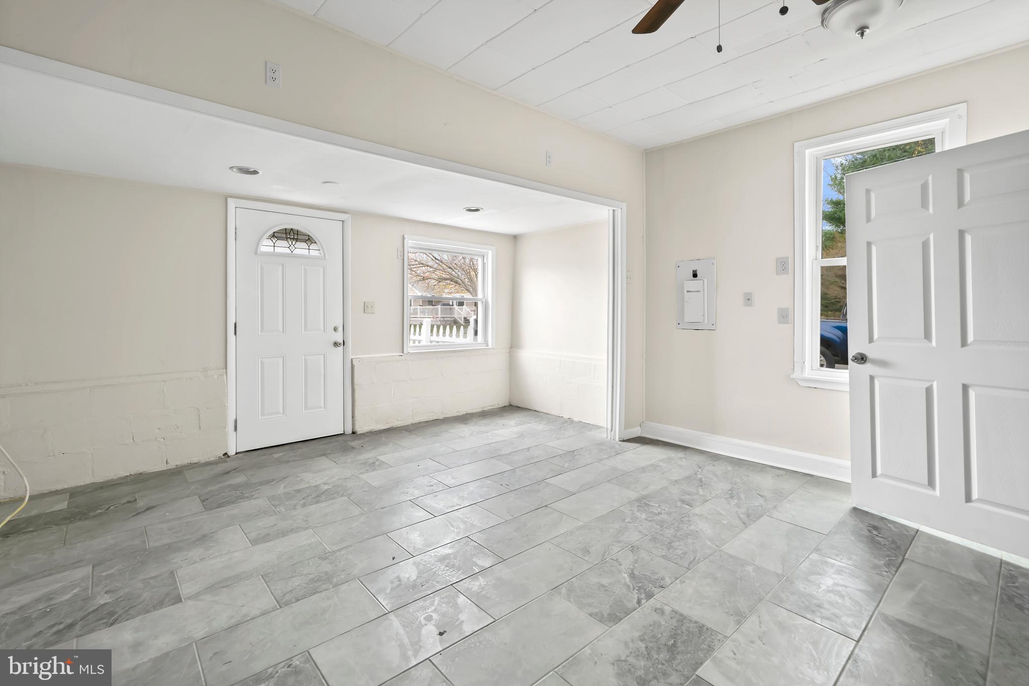 COBB ISLAND - Residential