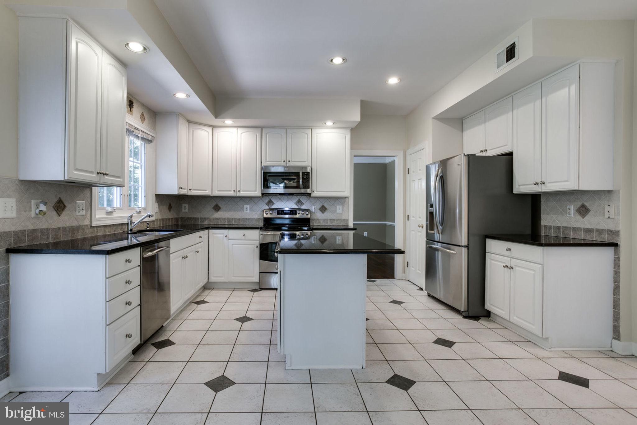 POTOMAC GLEN - Residential Lease