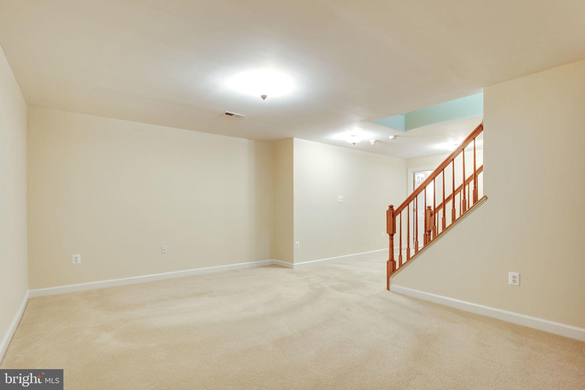 POTOMAC GLEN - Residential Lease