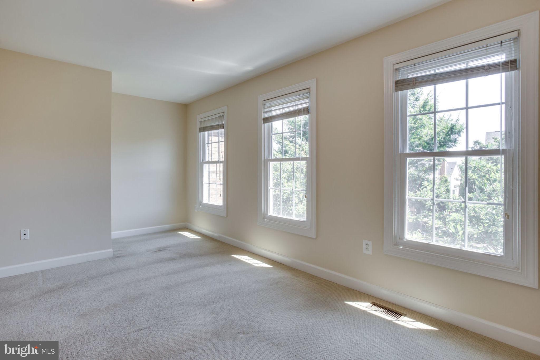 POTOMAC GLEN - Residential Lease