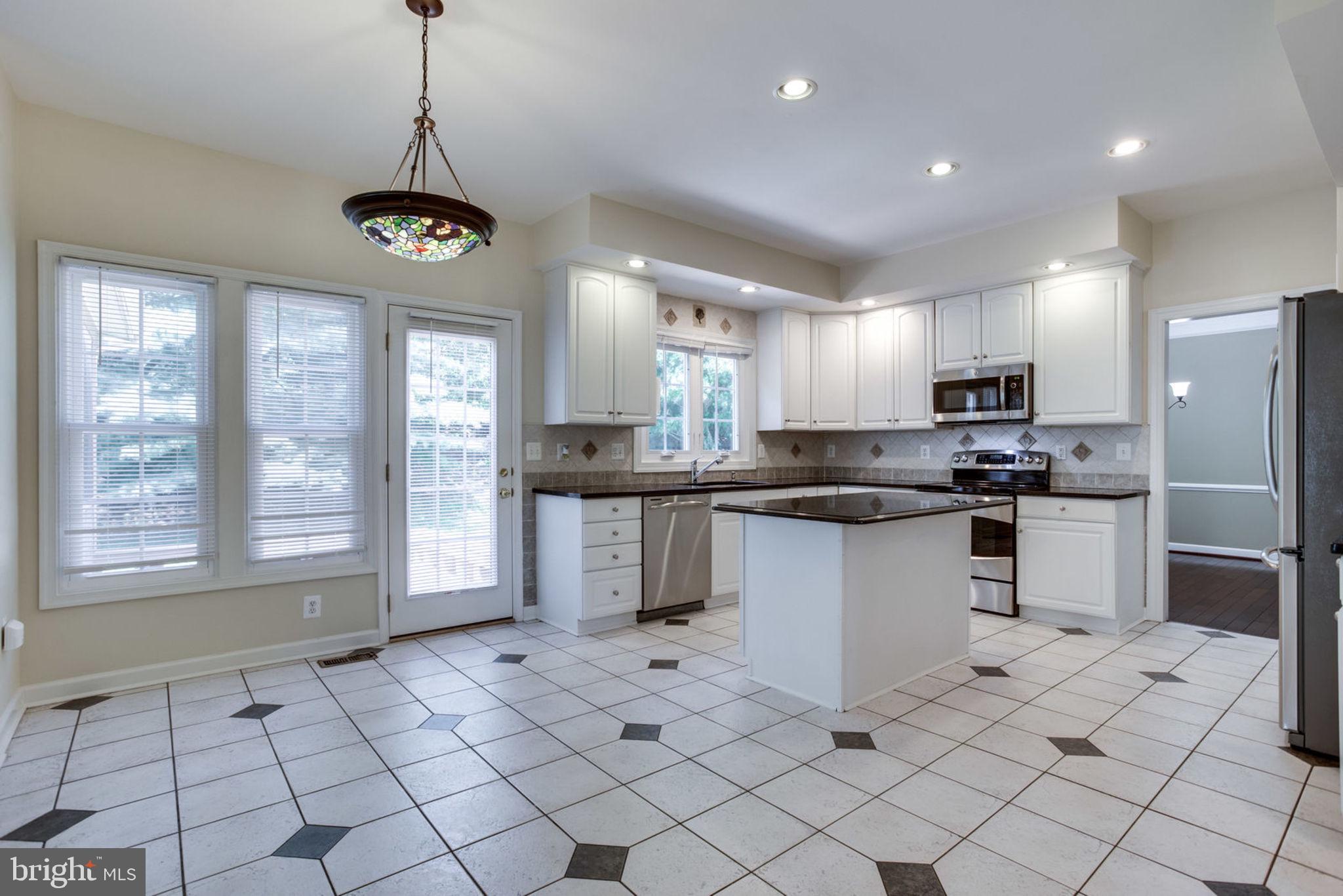 POTOMAC GLEN - Residential Lease