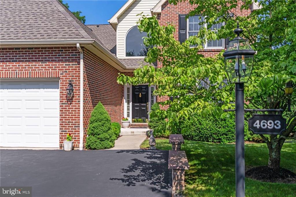 4693 PINEHURST CIRCLE