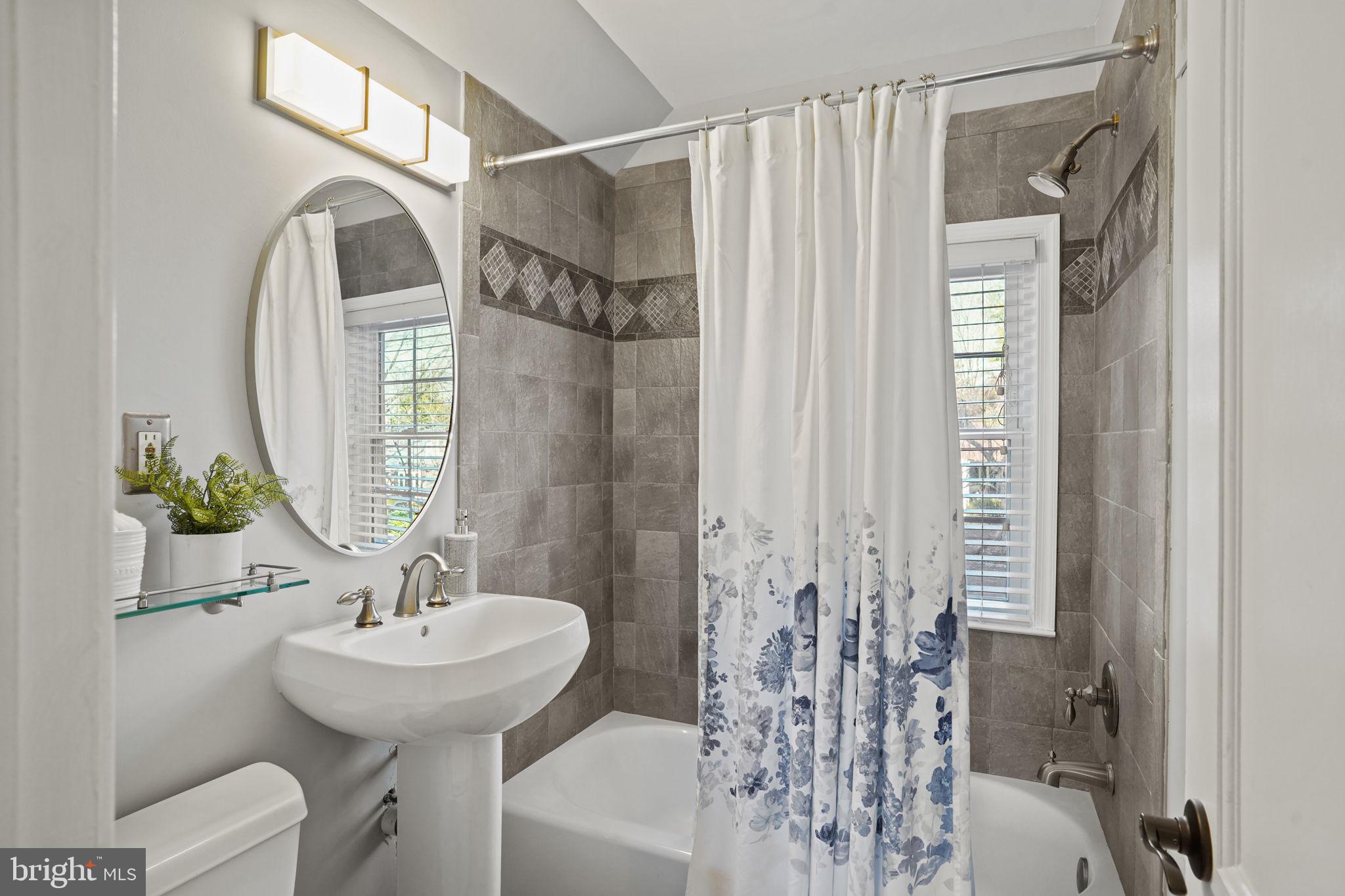 ROSEMONT/BRADDOCK HEIGHTS - Residential