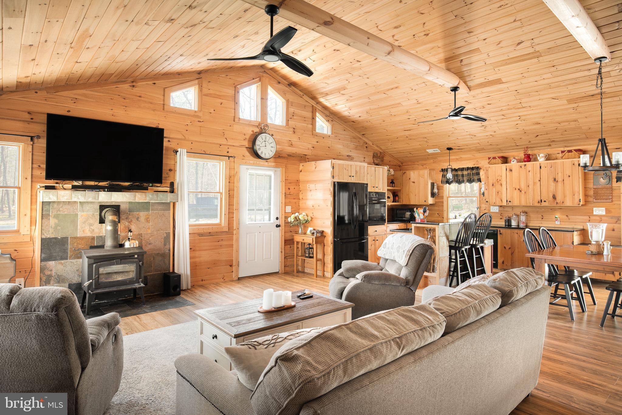 RITTERS HIDDEN VALLEY ESTATES - Residential