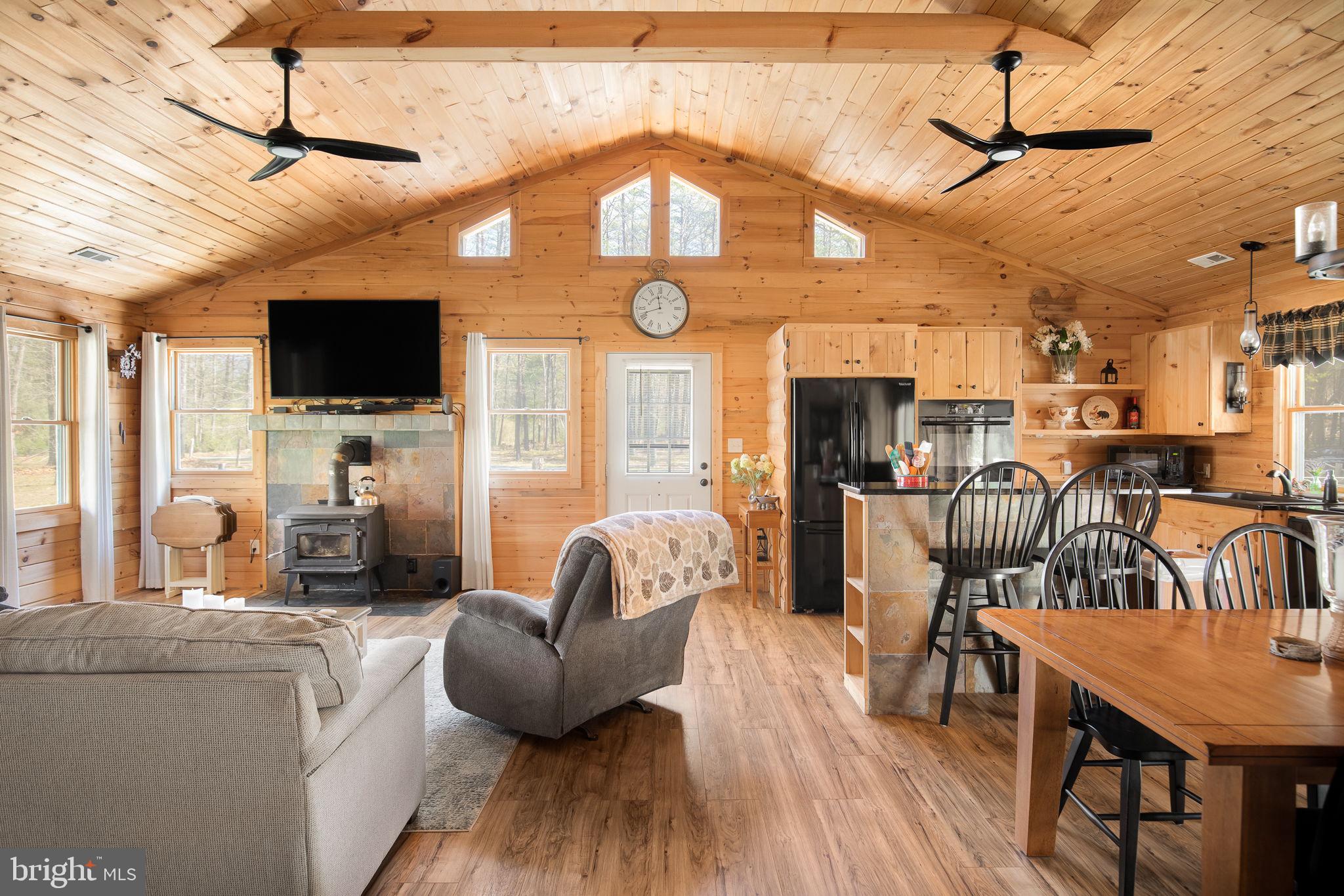 RITTERS HIDDEN VALLEY ESTATES - Residential