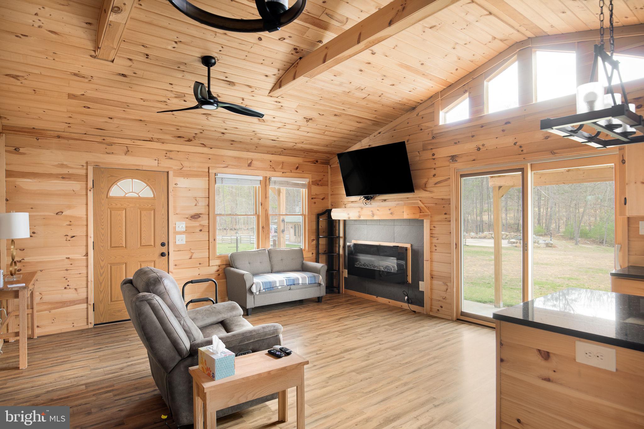 RITTERS HIDDEN VALLEY ESTATES - Residential