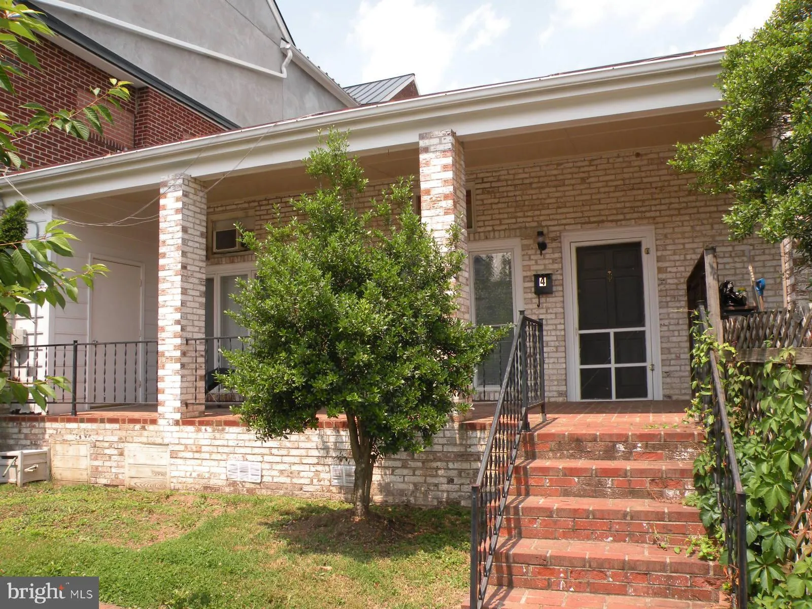 15 Royal Street SW Unit 4, Leesburg, VA 20175