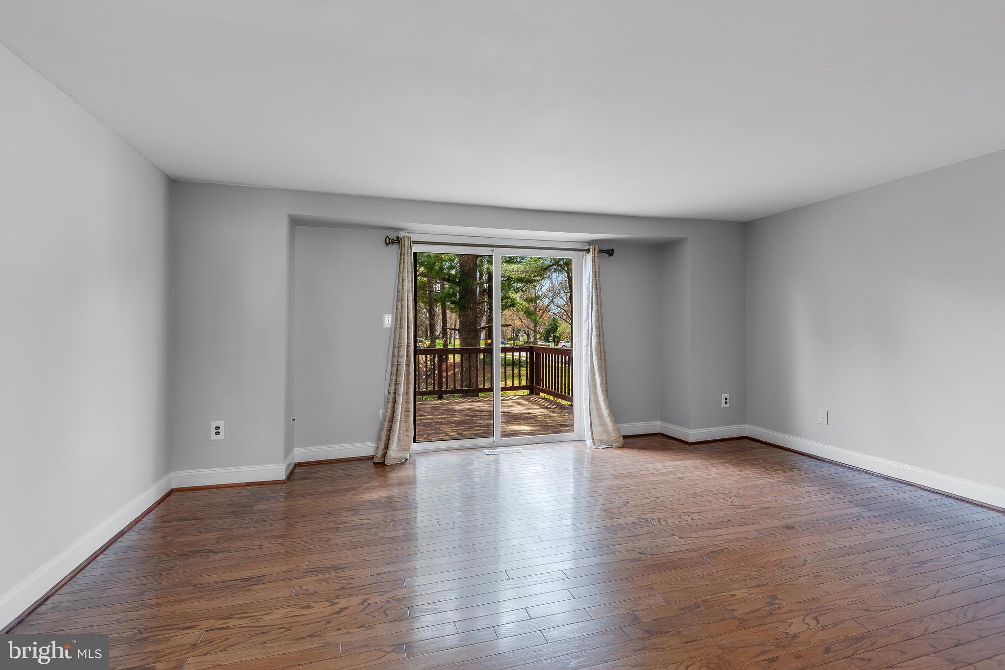 VILLAGE OF OAKLAND MILLS - Residential