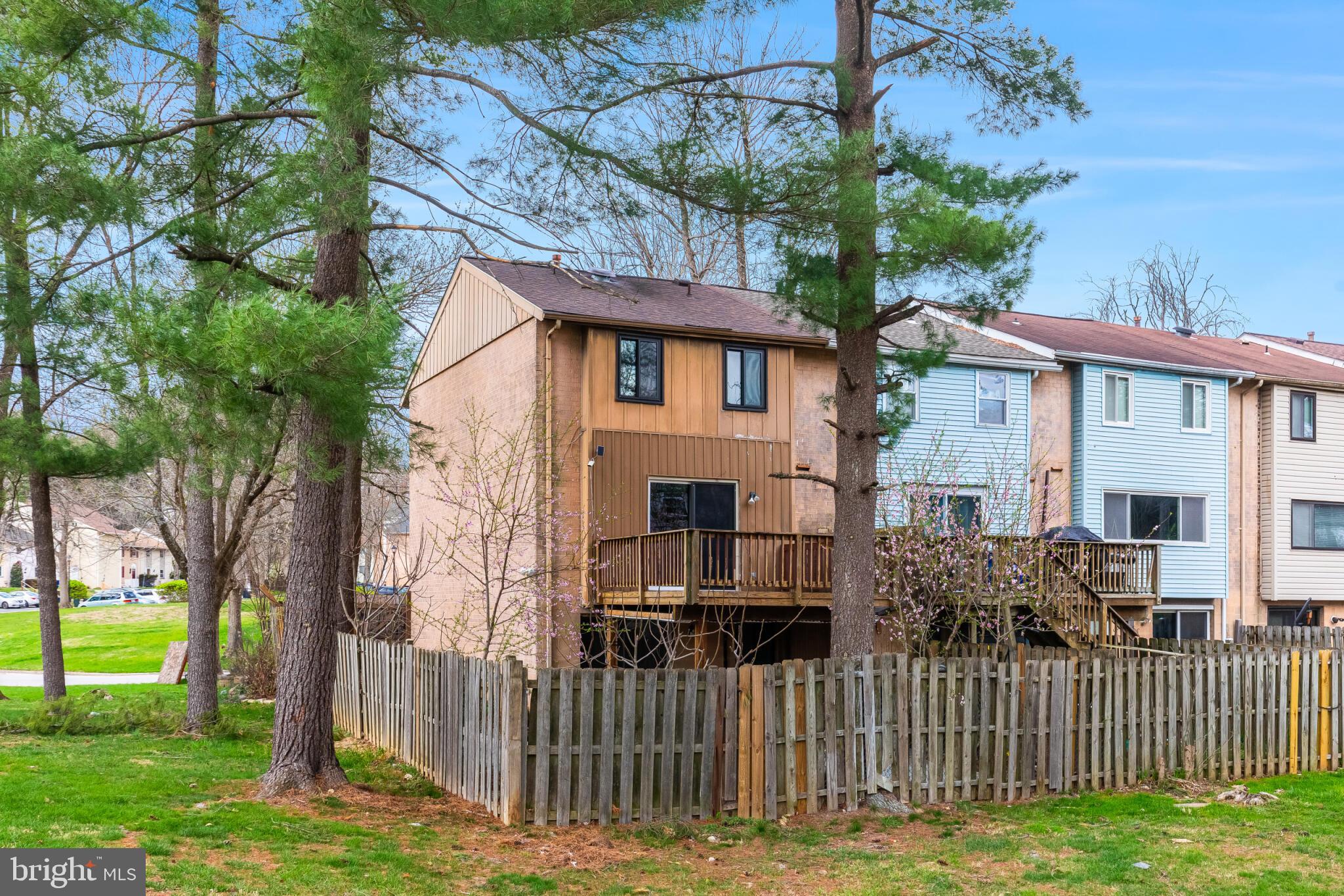 VILLAGE OF OAKLAND MILLS - Residential