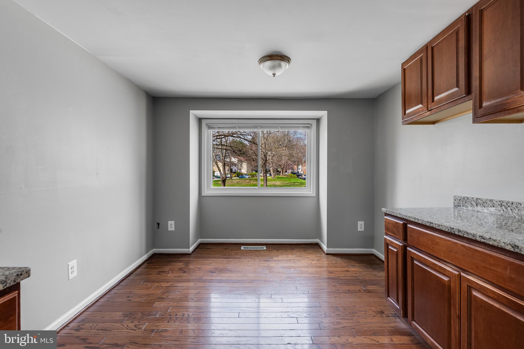 VILLAGE OF OAKLAND MILLS - Residential