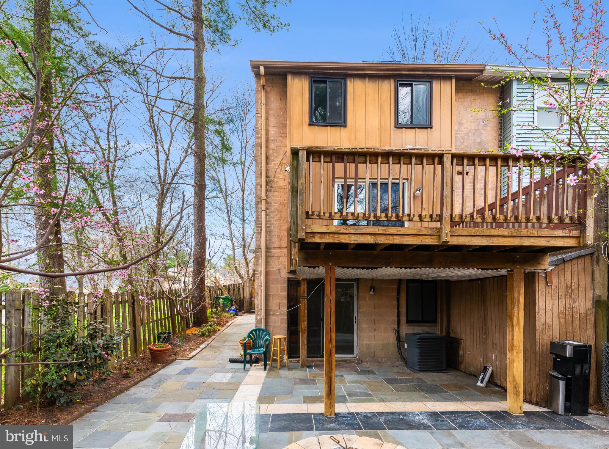 VILLAGE OF OAKLAND MILLS - Residential