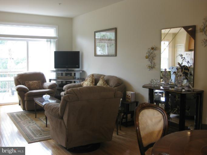 3926 BRYANT PARK