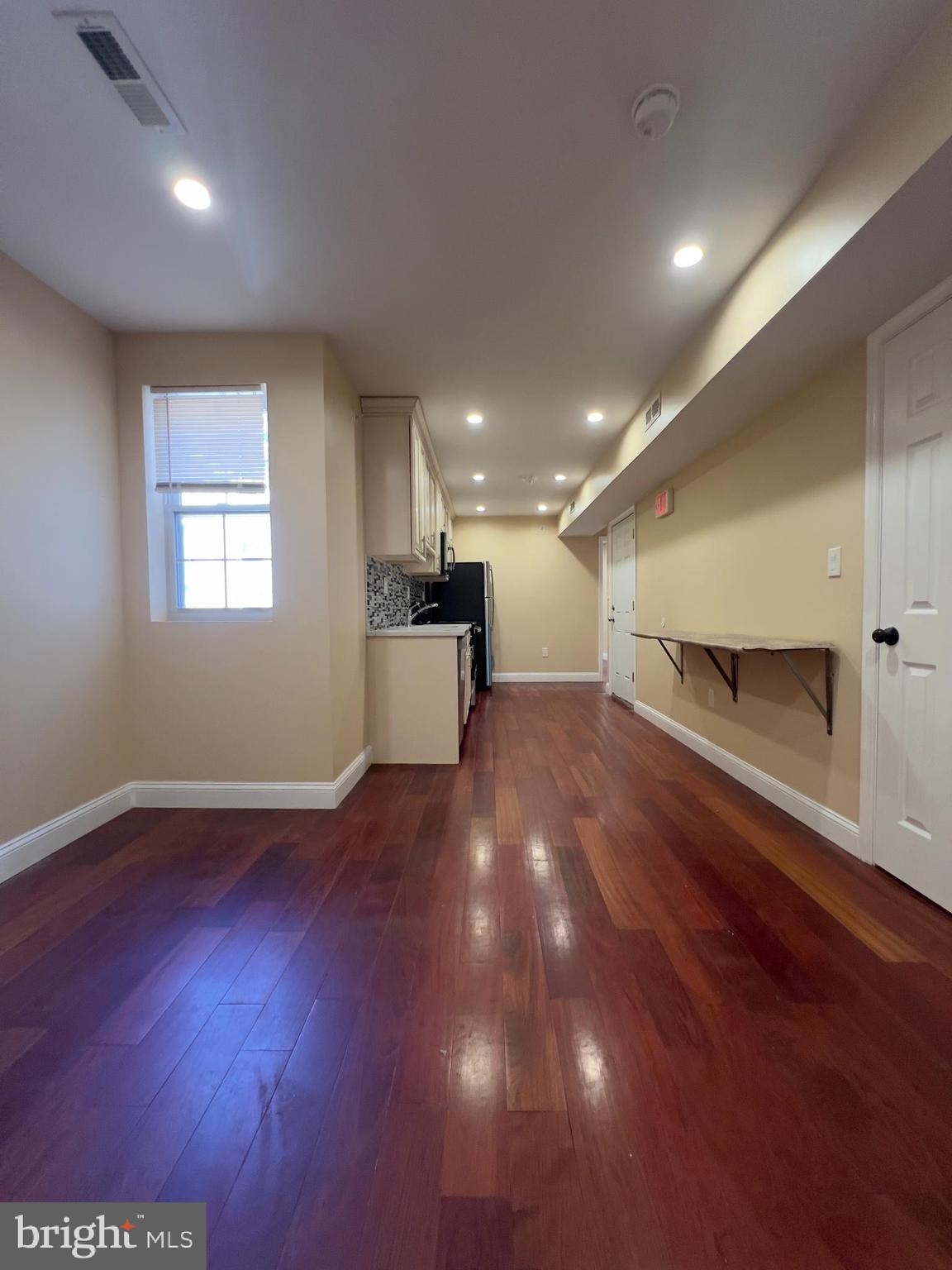 GRADUATE HOSPITAL - Residential Lease