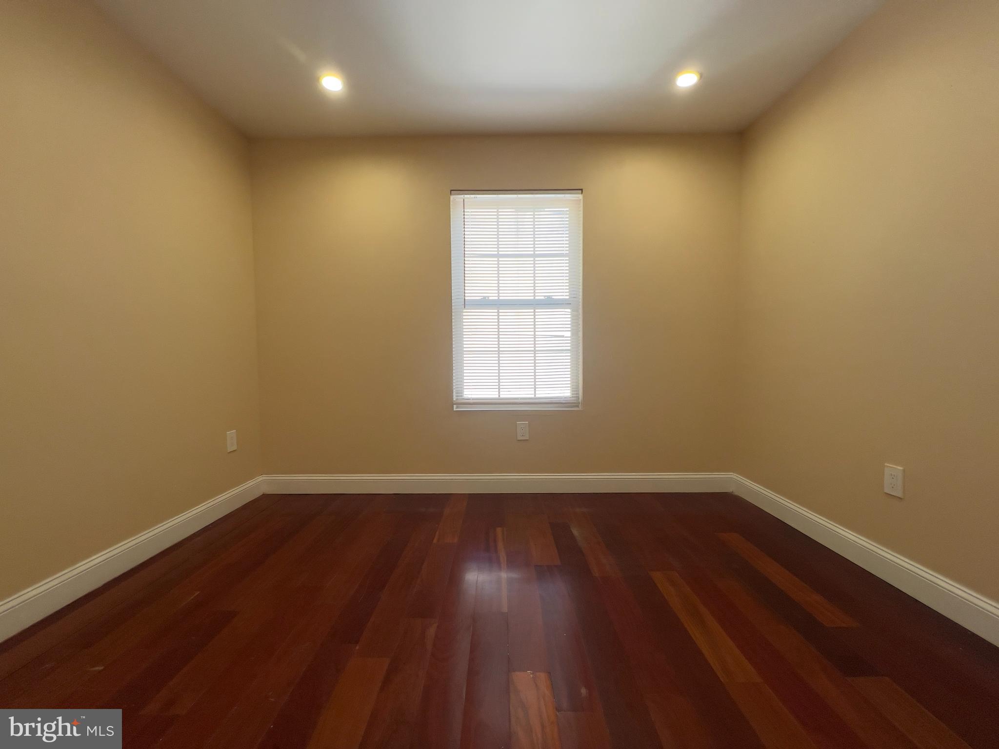 GRADUATE HOSPITAL - Residential Lease