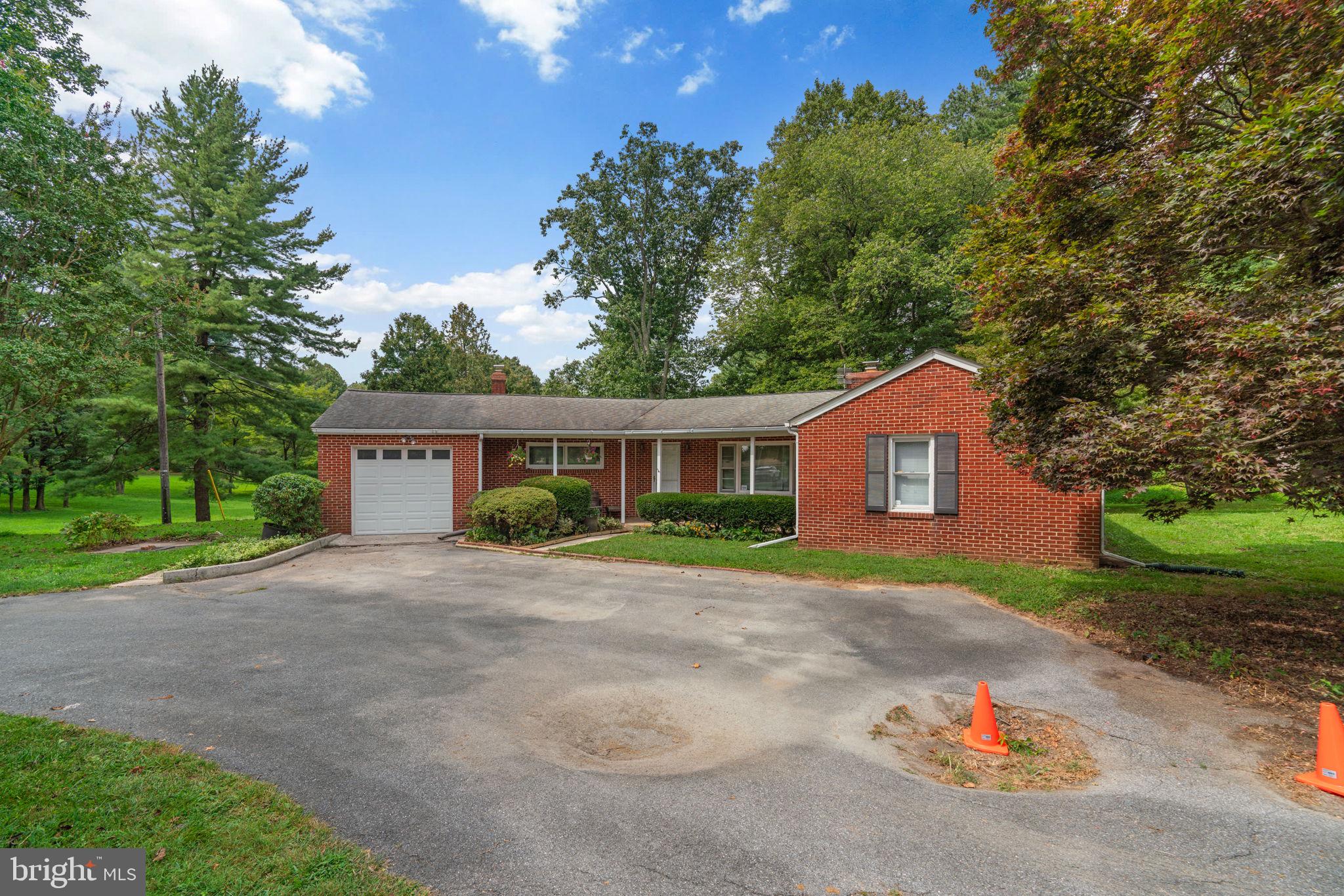 900 HOODS MILL ROAD