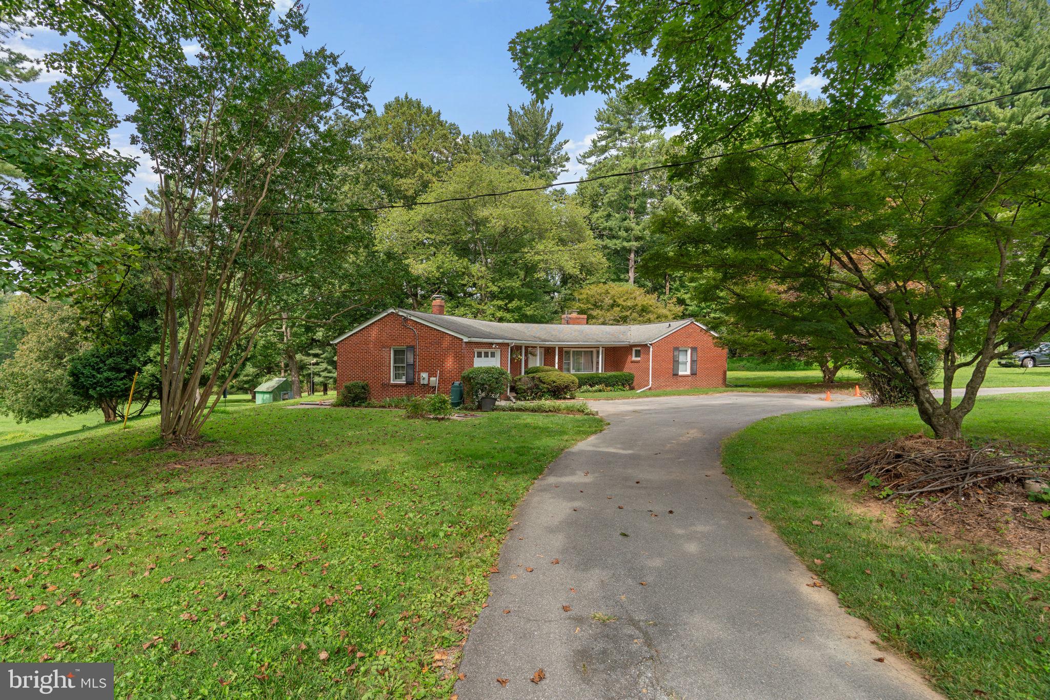 900 HOODS MILL ROAD