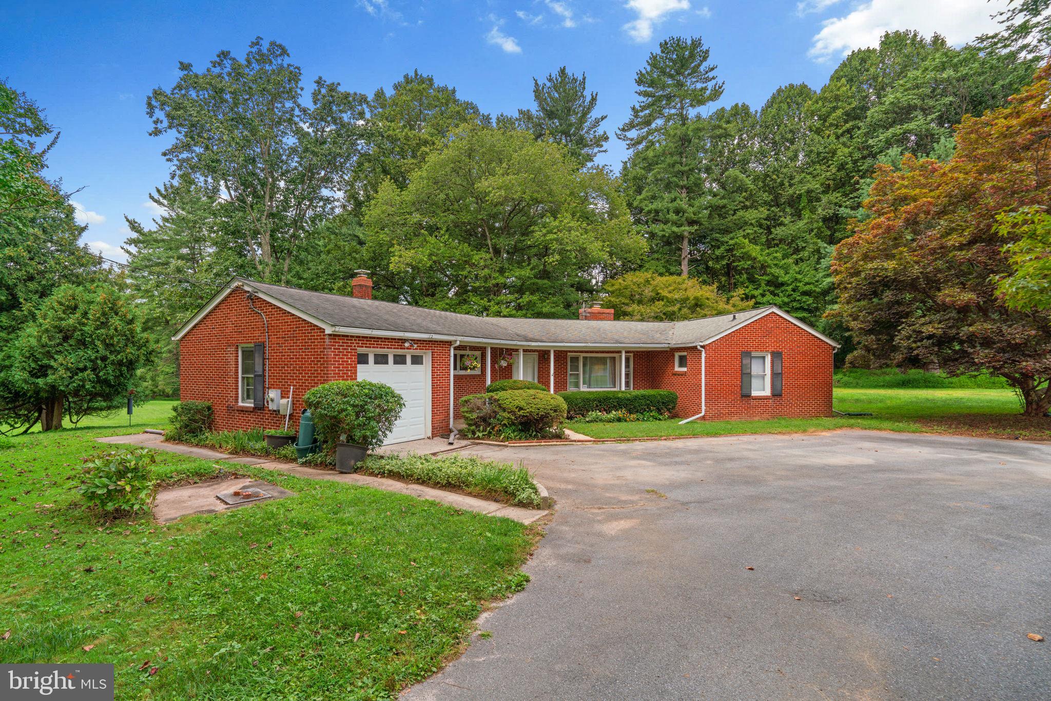 900 HOODS MILL ROAD
