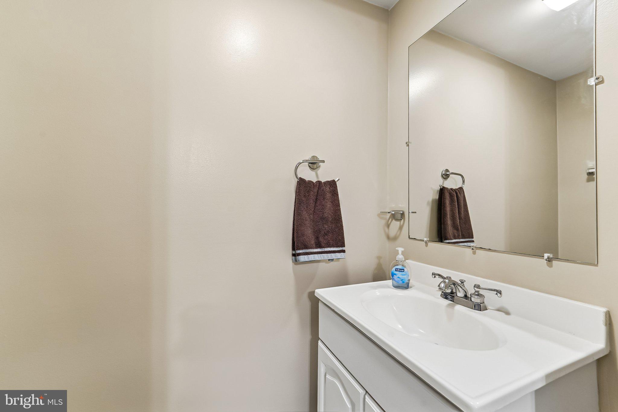 RIVERCHASE - Residential