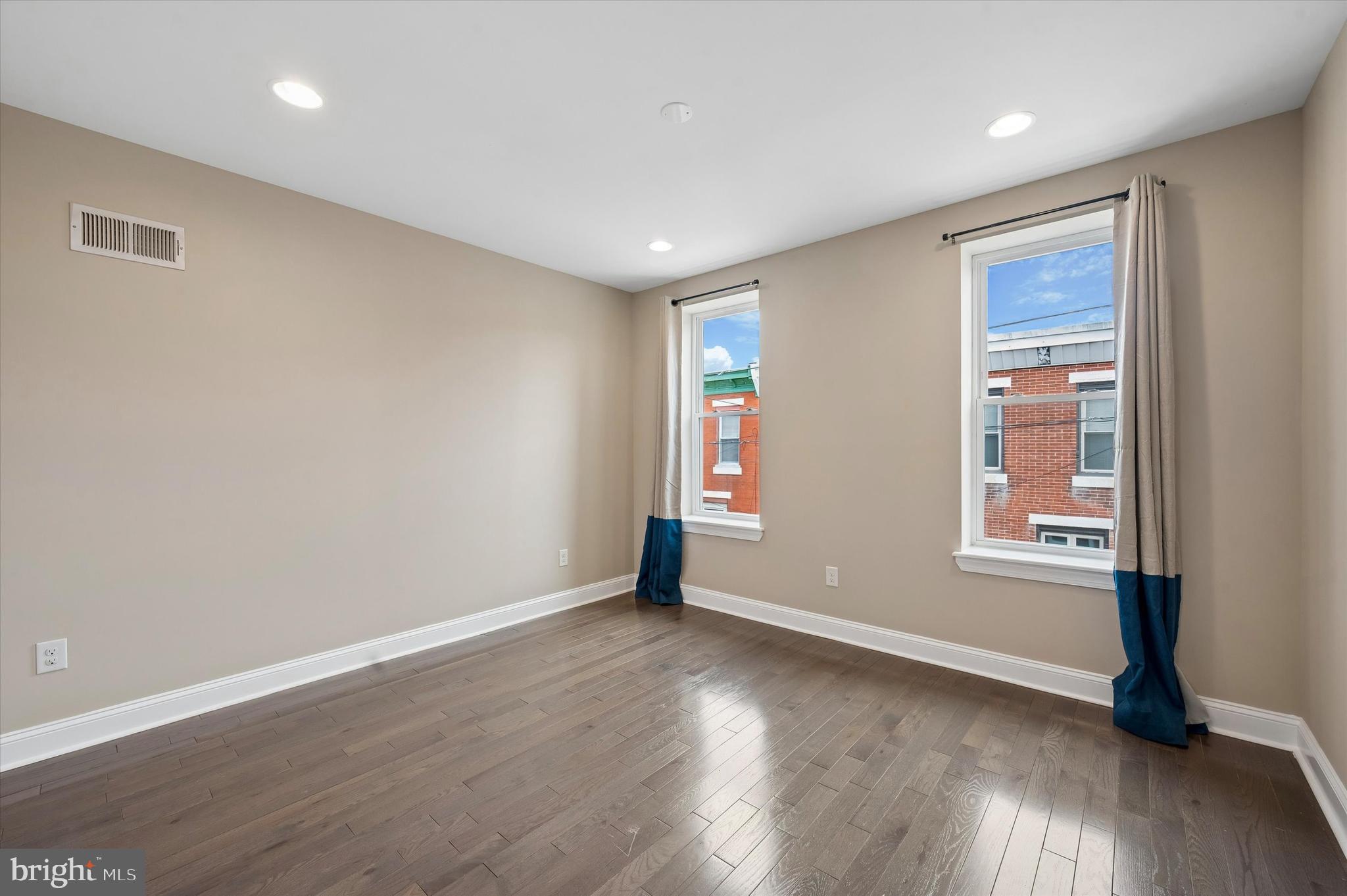 NEWBOLD - Residential