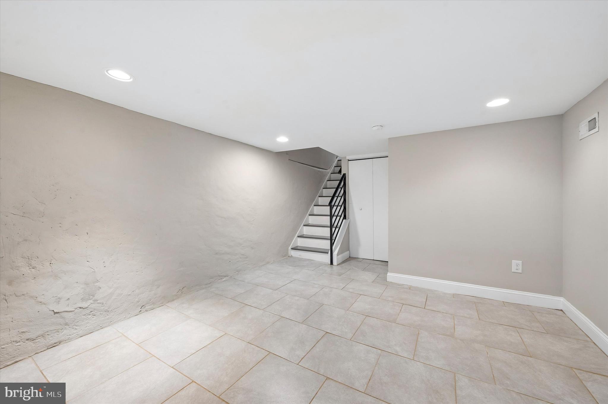 NEWBOLD - Residential