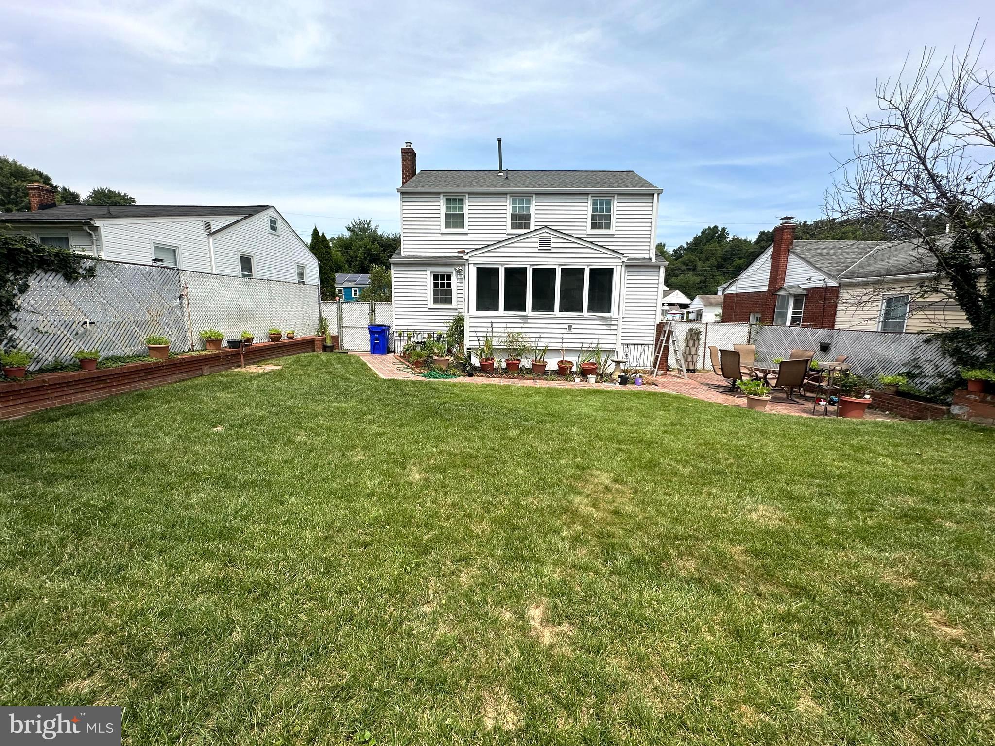 HOLLYWOOD - Residential Lease