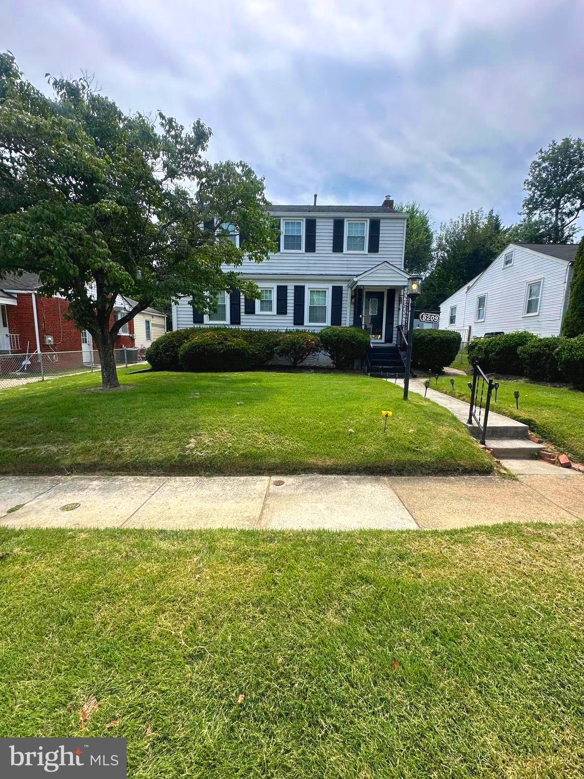 nice 4Br/2Ba rental in the much sought after Hollywood community*this older Gem features a beautifully recently renovated kitchen with quartz countertops/stainless steel appliances/ceramic tiled floors*liv/din areas with hardwood floors*main level had one bedroom and a full bath*screened in porch off the kitchen* upper level has three bedrooms and one full bath/hardwood floors*lower level has family room/laundry room/additional refrigerator/plenty of storage space*nice sized fenced in backyard with a brick patio for your privacy and entertainment*no pets allowed*tenant pays gas/water/electric*5 minutes to College Park market place*5 min to i-495*25 min to downtown DC* minutes to Greenbelt metro*all applications are done online through RentSpree and is $39.99 per person 18 and older*we only process one application at a time*first come first serve*minimum transunion credit score of 640 required*qualifying income is $126k*good rental history a must*agents check the document section for more information on qualifications and share with your client BEFORE they apply*no sight unseen applications are permitted* agents simply show the property, if your client is interested, check queue position with L./A, If no one is being processed, a link will be sent to your client to apply*this rental is slated for a 9/1/25 move in date and no later than a 9/15/25 move in date at this time*text L/A with your questions