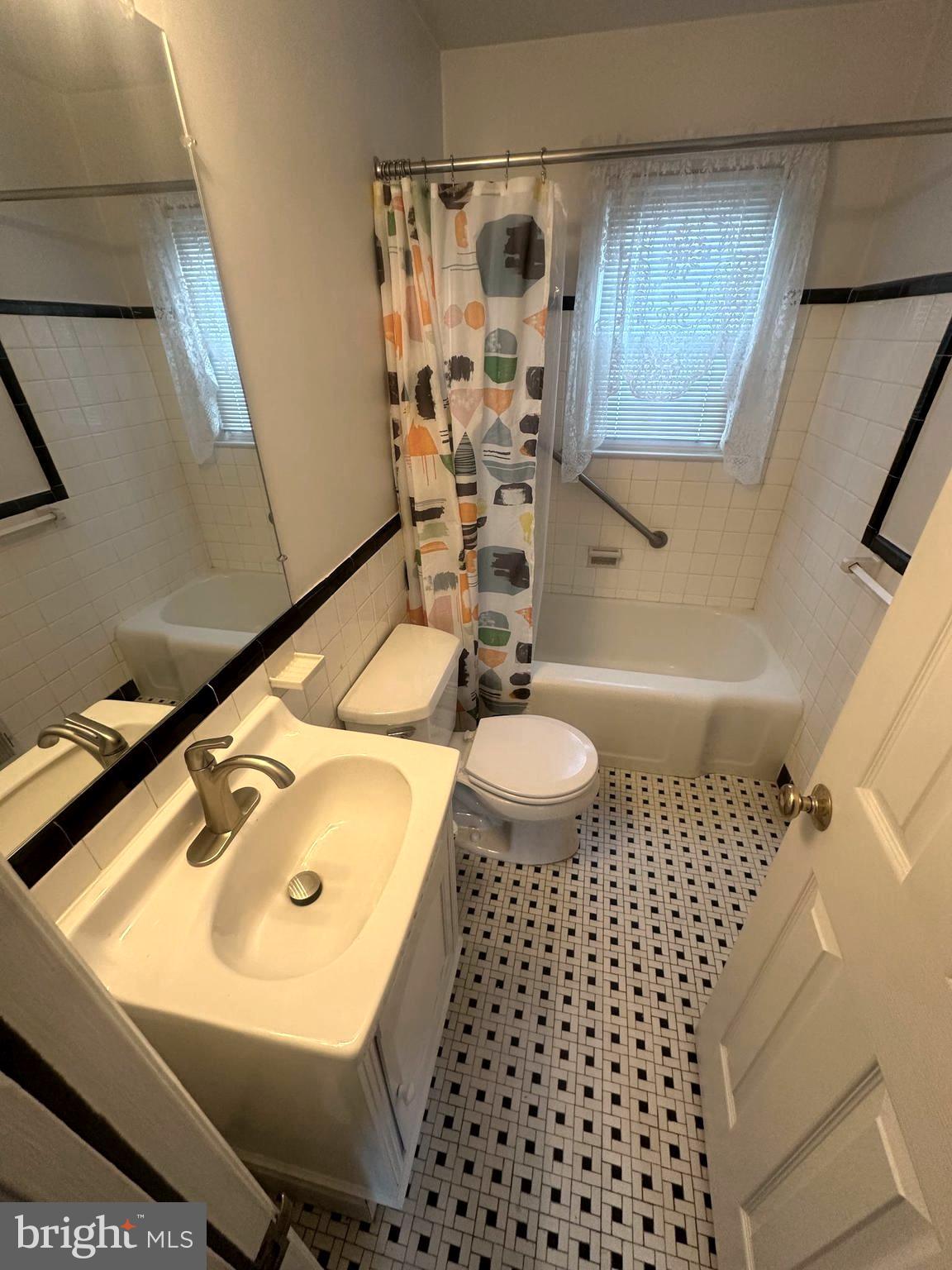 HOLLYWOOD - Residential Lease