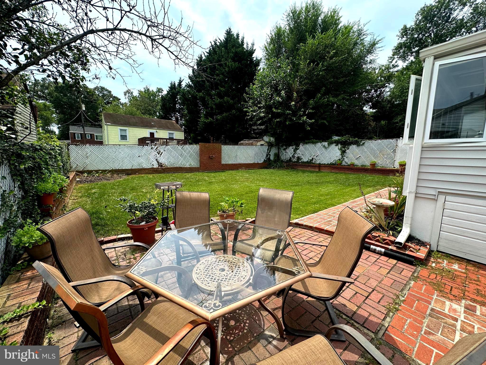 HOLLYWOOD - Residential Lease