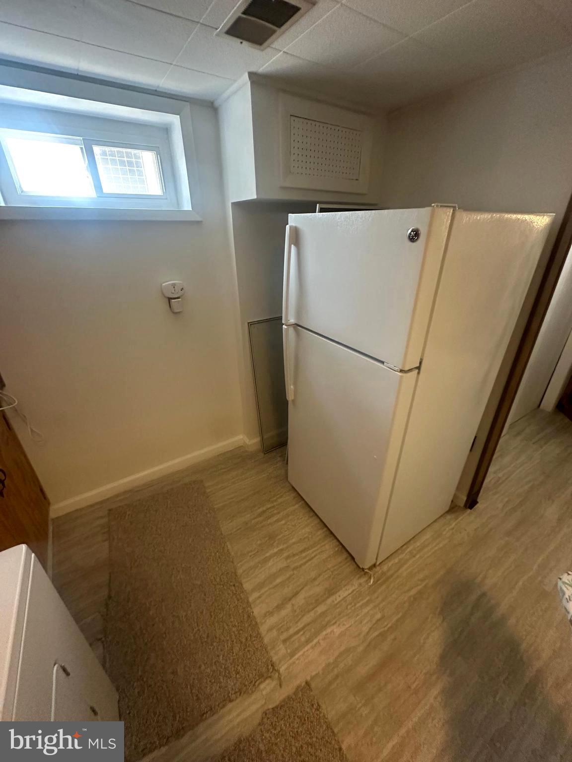 HOLLYWOOD - Residential Lease