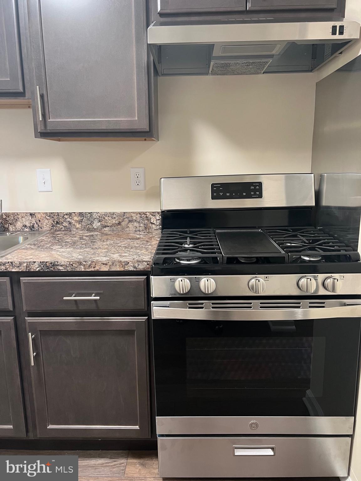 HOLLY HILL CONDOMINIUMS - Residential Lease