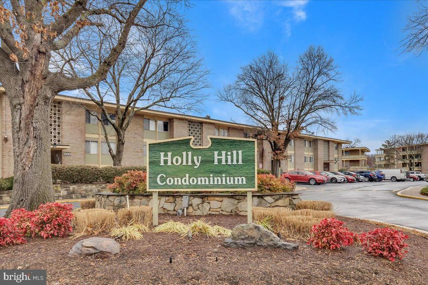 Bright & Spacious 1BR/1BA Condo in District Heights – Move-In Ready!
Welcome to 7260 Donnell Pl, Unit C3 – a beautifully maintained and updated 1-bedroom, 1-bath condo located in the heart of District Heights.
Located just minutes from shopping, dining, public transportation, and major commuter routes (I-495, Suitland Pkwy), this condo offers unbeatable value and accessibility.
Don’t miss this opportunity—schedule your tour today!